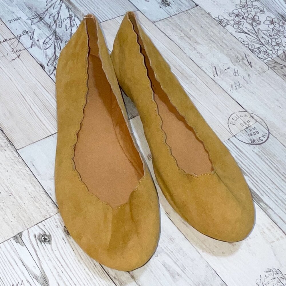 Guilty Soles Daniella Scalloped  Flat